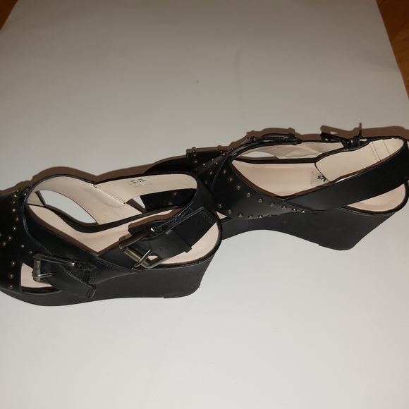 Black Clarks Heels **LIKE NEW & SUPER COMFY** - Picture 2 of 4